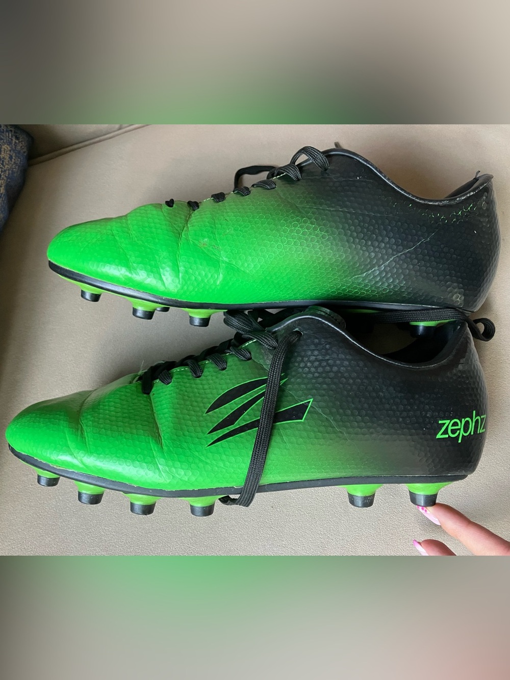Zephz 10.5XW Men’s Green and Black Soccer Cleats